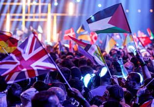 Eurovision 2026: Έτσι ξεκίνησε ο Β’ ημιτελικός του διαγωνισμού