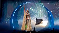Eurovision 2026: Ποιά είναι η Delta Goodrem που απειλεί τον Akylas – Καρκίνος, Φιλιππούσης, «άγγελος Ολίβια»