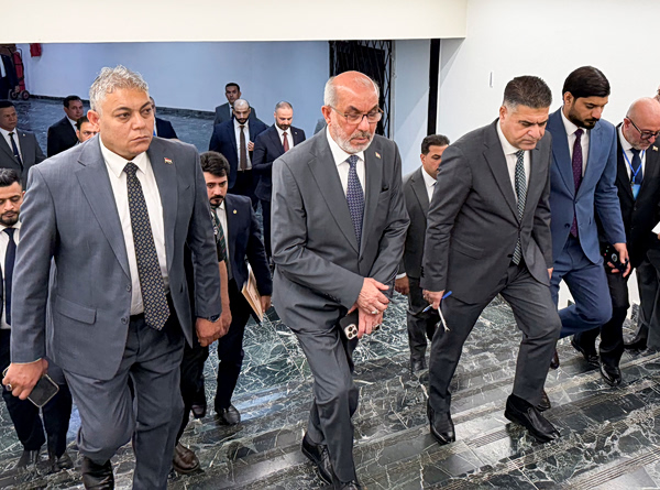 Το Ιράκ εξήγαγε 10 εκατομμύρια βαρέλια πετρελαίου μέσω των Στενών του Ορμούζ τον Απρίλιο