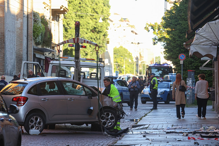Ιταλία: Βίντεο σοκ από την επίθεση στη Μόντενα – Δύο τραυματίες ακρωτηριάστηκαν