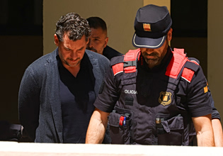 Mango: Μυστήριο με το χαμένο κινητό του Τζόναθαν Άντικ – Στο μικροσκόπιο τα μηνύματα πατέρα και γιου