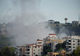 Λίβανος: Βομβαρδισμοί του Ισραήλ σκοτώνουν 19 ανθρώπους, η Χεζμπολά κάνει λόγο για συγκρούσεις