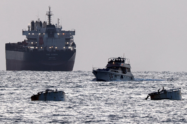 Global Sumud Flotilla: 430 μέλη του οδηγούνται στο Ισραήλ μετά την απαγωγή τους από τις IDF