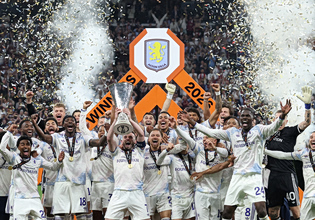 Η απονομή του Europa League στην Άστον Βίλα (vid, pics)