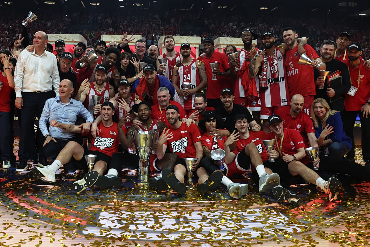 Ο Ολυμπιακός κυπελλούχος στη Euroleague – Συγχαρητήρια και από την πολιτική και πολιτειακή ηγεσία