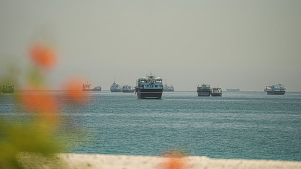 Στενά του Ορμούζ ή αλλιώς Συμπληγάδες – Ο Τραμπ δεν έχει εύκολο τρόπο να τελειώσει τον πόλεμο στο Ιράν
