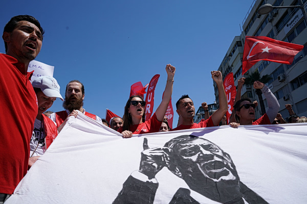 Ανησυχία στη Γερμανία για τις εξελίξεις με την αντιπολίτευση στην Τουρκία