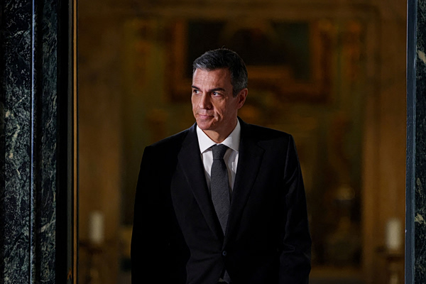 Ισπανία: Ο Πέδρο Σάντσεθ αντεπιτίθεται παρά την πίεση να κάνει εκλογές – Θα πάμε μέχρι το 2027 και μετά, λέει