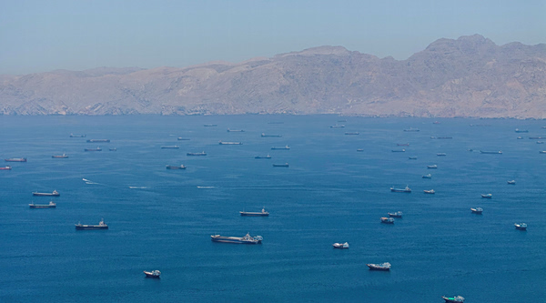 Ιράν για ΗΠΑ: «Δεν εμπιστευόμαστε τα λόγια, θα κρίνουμε από τις πράξεις» – Συνάντηση με Ομάν για το Ορμούζ