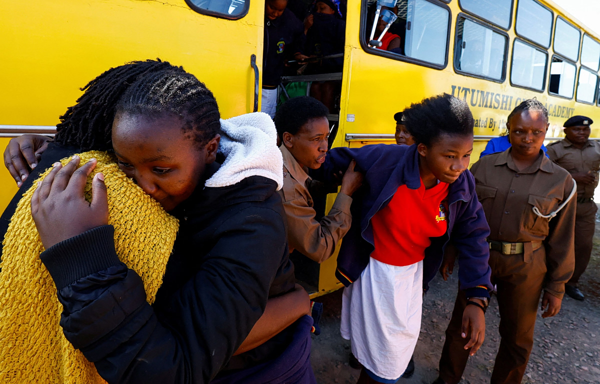 Τραγωδία στην Κένυα: Τουλάχιστον 16 μαθήτριες κάηκαν ζωντανές από φωτιά που ξέσπασε σε κοιτώνα σχολείου θηλέων