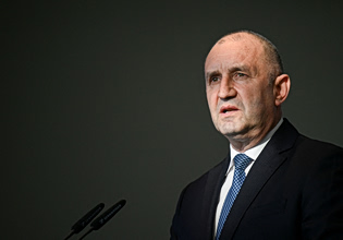Βουλγαρία: Δίνει διορία για την παραμονή αμερικανικών στρατιωτικών αεροσκαφών – Τι ζητά ως αντάλλαγμα