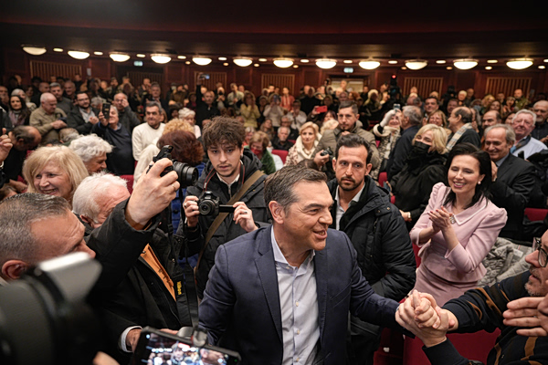 Ο Αλέξης Τσίπρας «τρολάρει» με το όνομα του κόμματός του