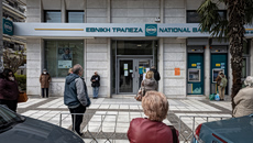 Εθνική Τράπεζα: Τα… μαζεύει για τη χρέωση 0,80 ευρώ σε λογαριασμό – Το μήνυμα σε πελάτες