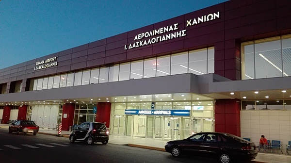Αναγκαστική προσγείωση στο αεροδρόμιο Χανίων – Επιβάτης έκανε φασαρία σε πτήση από Γλασκώβη προς Ουγκάντα