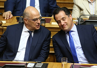 Ο Δένδιας, ο Άδωνης και η συζήτηση για ενδεχόμενες επισκέψεις στο… διάστημα