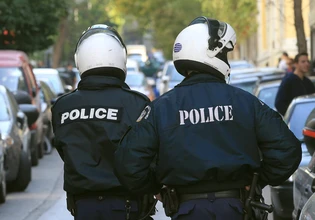 Νέα Μάκρη: Εξιχνιάστηκε έγκλημα με θύμα 36χρονο – Συνελήφθησαν η εν διαστάσει σύζυγός του και άλλα δύο άτομα