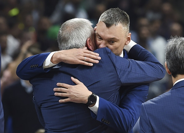 Τι αποκάλυψε πρώην πρόεδρος της Φενέρμπαχτσε για Ομπράντοβιτς και Γιασικεβίτσιους