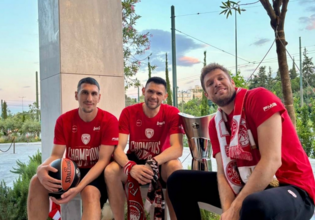 Ο Ολυμπιακός και η καλημέρα με Βεζένκοφ, Παπανικολάου, Λαρεντζάκη και την κούπα της Euroleague (pic)