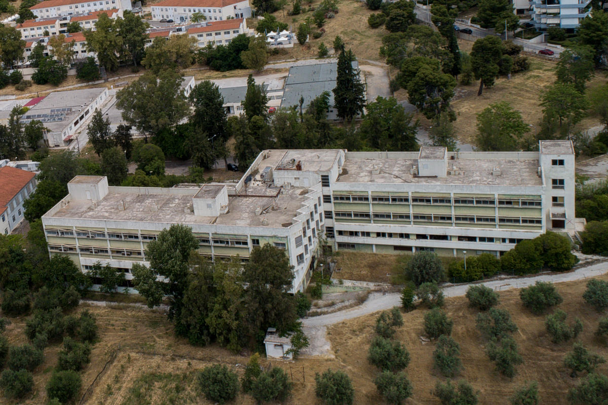 Πώς συνέβη η τραγωδία στο Δαφνί – Δράστης και θύμα ήταν στο ίδιο θάλαμο από την Παρασκευή