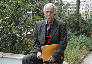 «Έφυγε» ο θρυλικός εκφωνητής του Ολυμπιακού, Στάθης Γαβάκης (pic)
