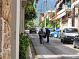 Ληστεία στην Κάτω Τιθορέα: Η στιγμή που οι δράστες φεύγουν από την τράπεζα – Τους έπεσαν χρήματα στο δρόμο