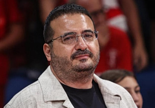 Τρόμος στον αέρα για τον Γιανάι: Αναγκαστική προσγείωση στη Βαρκελώνη μετά από σύγκρουση με σμήνος πουλιών