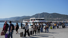 Επίδομα αδείας: Πώς υπολογίζεται και πότε το παίρνουν οι εργαζόμενοι