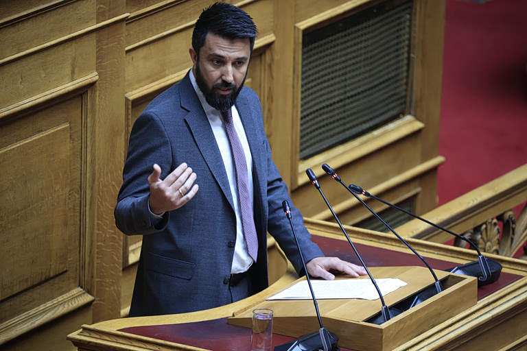 Ανεξαρτητοποιήθηκε ο Φερχάτ Οζγκιούρ – Στο όριο η διατήρηση Κ.Ο. στη Νέα Αριστερά