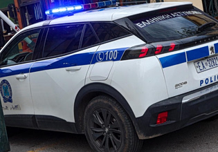 Ρατσιστική επίθεση σε τρανς γυναίκα στην Καλλιθέα – Την εξύβρισαν και την παρέσυραν με ΙΧ – Τέσσερις συλλήψεις
