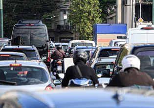 Κίνηση στους δρόμους: Μποτιλιάρισμα στον Κηφισό – Καθυστερήσεις στην Αττική Οδό