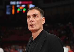 Οι «τανάλιες» του Ολυμπιακού πάνω στον Μπιμπέροβιτς