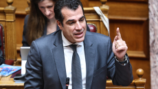 Ο Πλεύρης μοιράζει «ποινές»: Ζητά άρση αδειών παραμονής μεταναστών για περιστατικά σε Σύμη και Κηφισιά