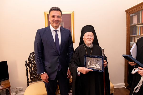 Συνάντηση Κικίλια με τον Οικουμενικό Πατριάρχη Bαρθολομαίο – «Μήνυμα ενότητας σε περίοδο διεθνών προκλήσεων»