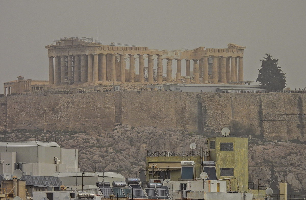 Αφρικανική σκόνη: Έκκληση ειδικών για περιορισμό μετακινήσεων – «Αποφεύγουμε την έντονη σωματική άσκηση»