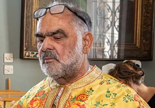 Έφυγε από τη ζωή ο ιερέας Σπυρίδων Τσιάκαλος, γνωστός ως παπά-Τσάκαλος