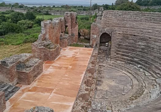 Ολοκληρώθηκε η ανακατασκευή του ξύλινου παταριού στο Αρχαίο Ωδείο Νικόπολης