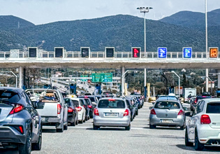Ομαλοποιήθηκε η κίνηση στα εθνικά οδικά δίκτυα