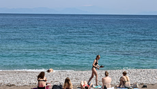 Τριήμερο του Αγίου Πνεύματος: Θα βοηθήσει ο καιρός για το πρώτο μπάνιο;