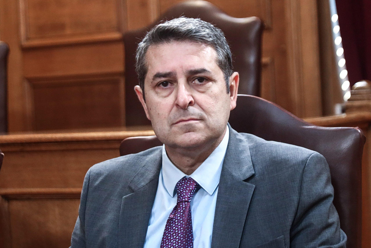 Στην Ελλάδα ο Γιώργος Μυλωνάκης μετά τη θεραπεία στη Γερμανία – Αισιοδοξία για την πορεία της υγείας του