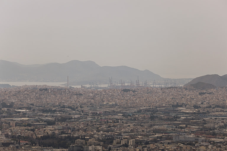 Αφρικανική σκόνη, μικρή πτώση της θερμοκρασίας και... καταιγίδες σήμερα