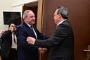 Εκλογές στην Κύπρο: Ευχήθηκε στον Στεφάνου του ΑΚΕΛ ο Φάμελλος μετά την ανακοίνωση των exit polls