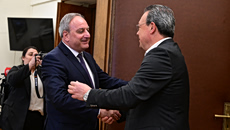 Εκλογές στην Κύπρο: Ευχήθηκε στον Στεφάνου του ΑΚΕΛ ο Φάμελλος μετά την ανακοίνωση των exit polls