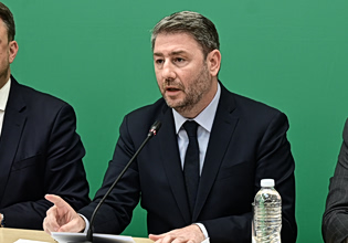 Συνταγματική Αναθεώρηση: Το ΠΑΣΟΚ απαντά στο Μαξίμου με ολοκληρωμένη πρόταση