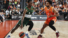 Βαλένθια – Παναθηναϊκός 105-107: Buzzer beater του Χέις Ντέιβις, νέο μπρέικ και 2-0!