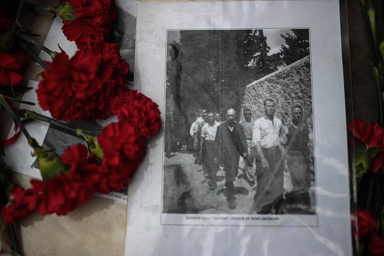 Νέες φωτογραφίες σε δημοπρασίες μετά την Καισαριανή