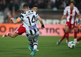 Super League: Ολυμπιακός και ΠΑΟΚ κοντράρονται στο Καραϊσκάκη – Η ΑΕΚ υποδέχεται τον Παναθηναϊκό στη Νέα Φιλαδέλφεια