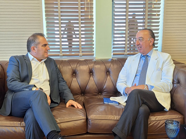 Ο Πρέσβης της Ισπανίας στην Ελλάδα στο Δημαρχείο Καλαμάτας