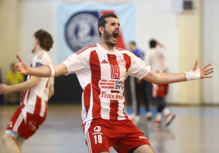 ΑΕΚ – Ολυμπιακός 29-36: Μεγάλο διπλό για τους Πειραιώτες – Ισοφάρισαν σε 1-1 τη σειρά