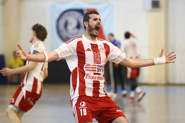 ΑΕΚ – Ολυμπιακός 29-36: Μεγάλο διπλό για τους Πειραιώτες – Ισοφάρισαν σε 1-1 τη σειρά