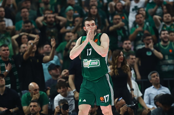 Ρογκαβόπουλος: «Δεν αξίζαμε να κερδίσουμε, έτσι όπως παίξαμε»